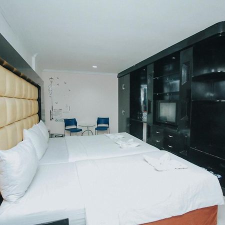Hotel New Lilik Magelang Kültér fotó
