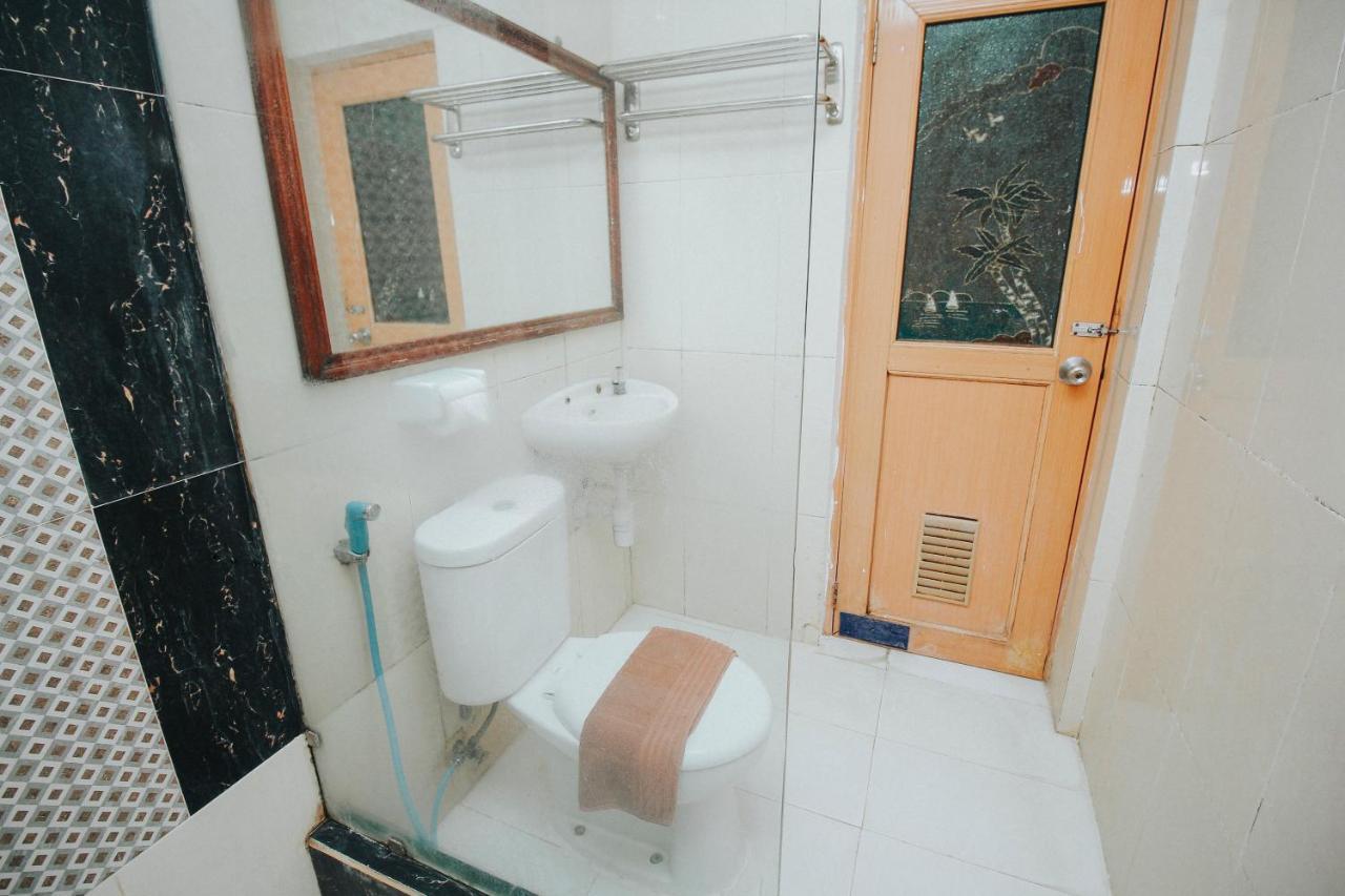Hotel New Lilik Magelang Kültér fotó