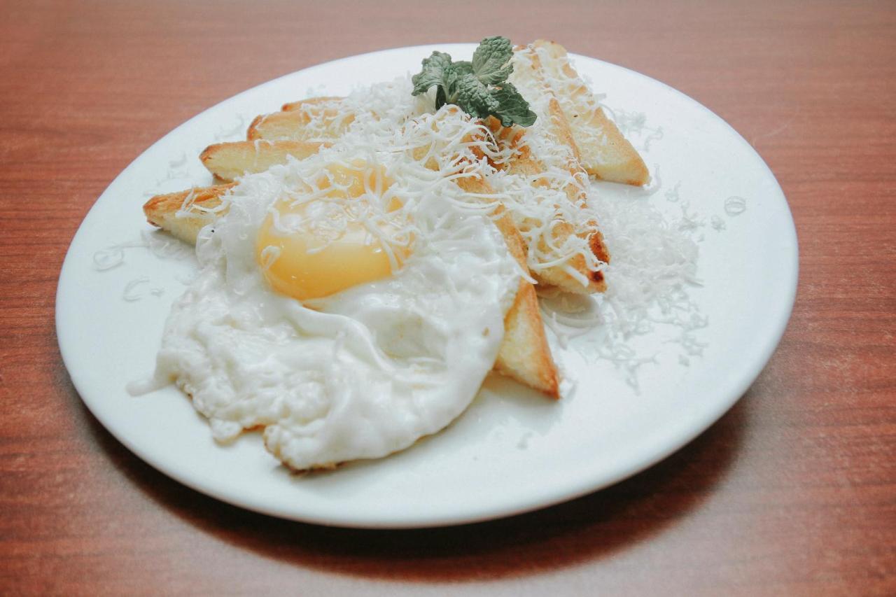 Hotel New Lilik Magelang Kültér fotó